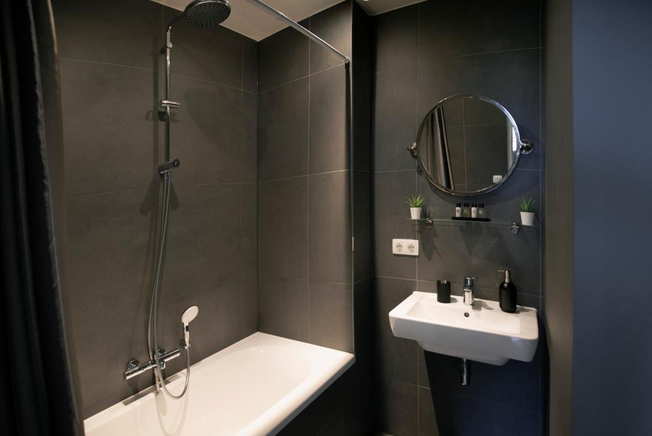 Modern Hideout Ace Location Bed & Breakfast Amsterdam Bagian luar foto