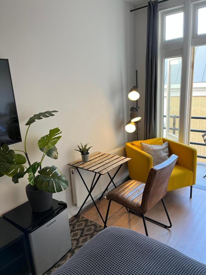 Modern Hideout Ace Location Bed & Breakfast Amsterdam Bagian luar foto